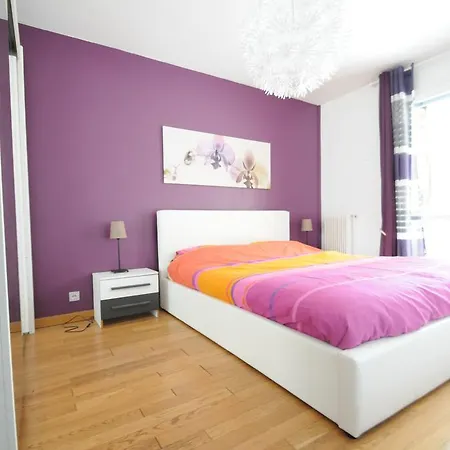 Calme Et Terrasse Apartment *